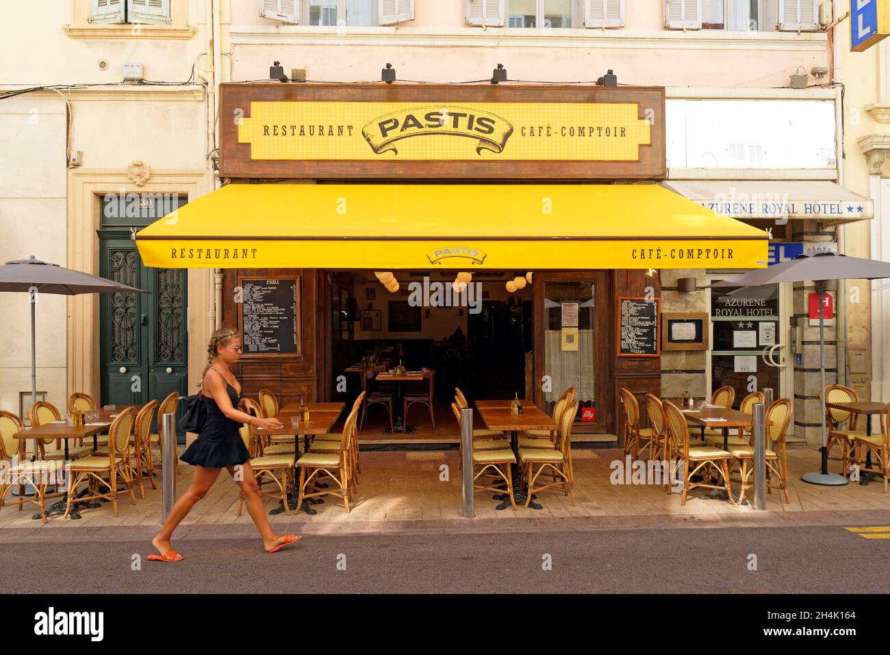 Pastis restaurant cafe hi-res stock photography and images - Alamy