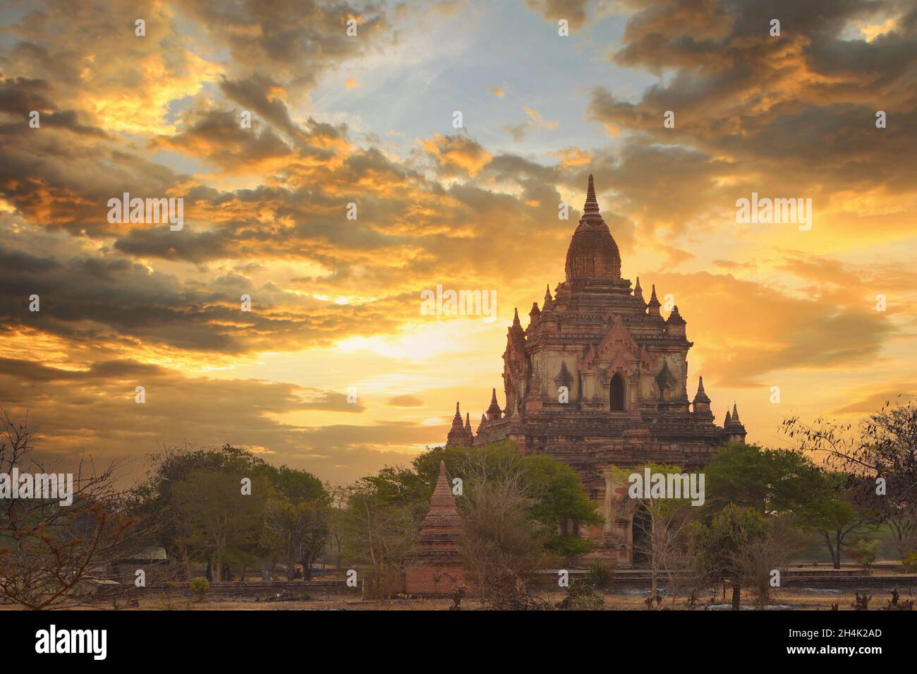 Ancient temple ruin at sunset, Bagan, Mandalay, Myanmar Stock Photo
