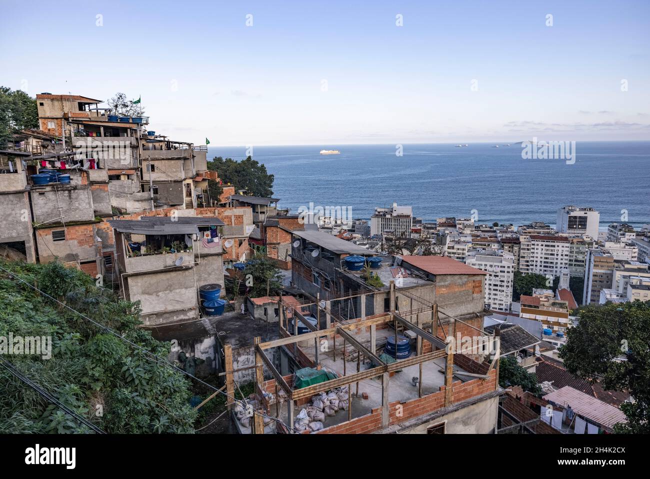 Brazil, Rio de Janeiro, Favela Babilona, ??view over the rooftops and the  coast of Copacabana Stock Photo - Alamy