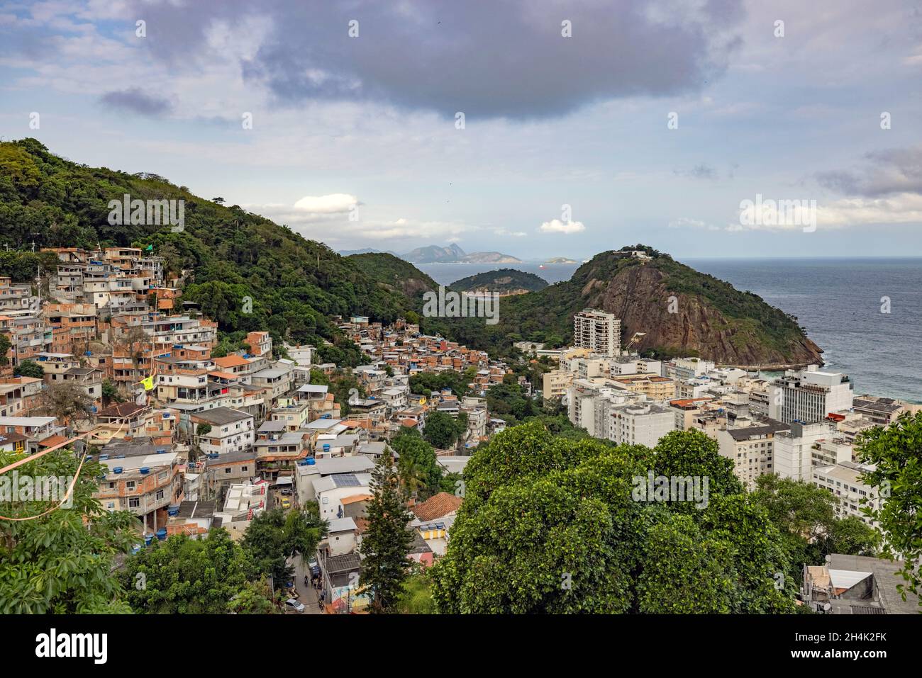 Page 7 Favelas Brazil High Resolution Stock Photography And Images Alamy