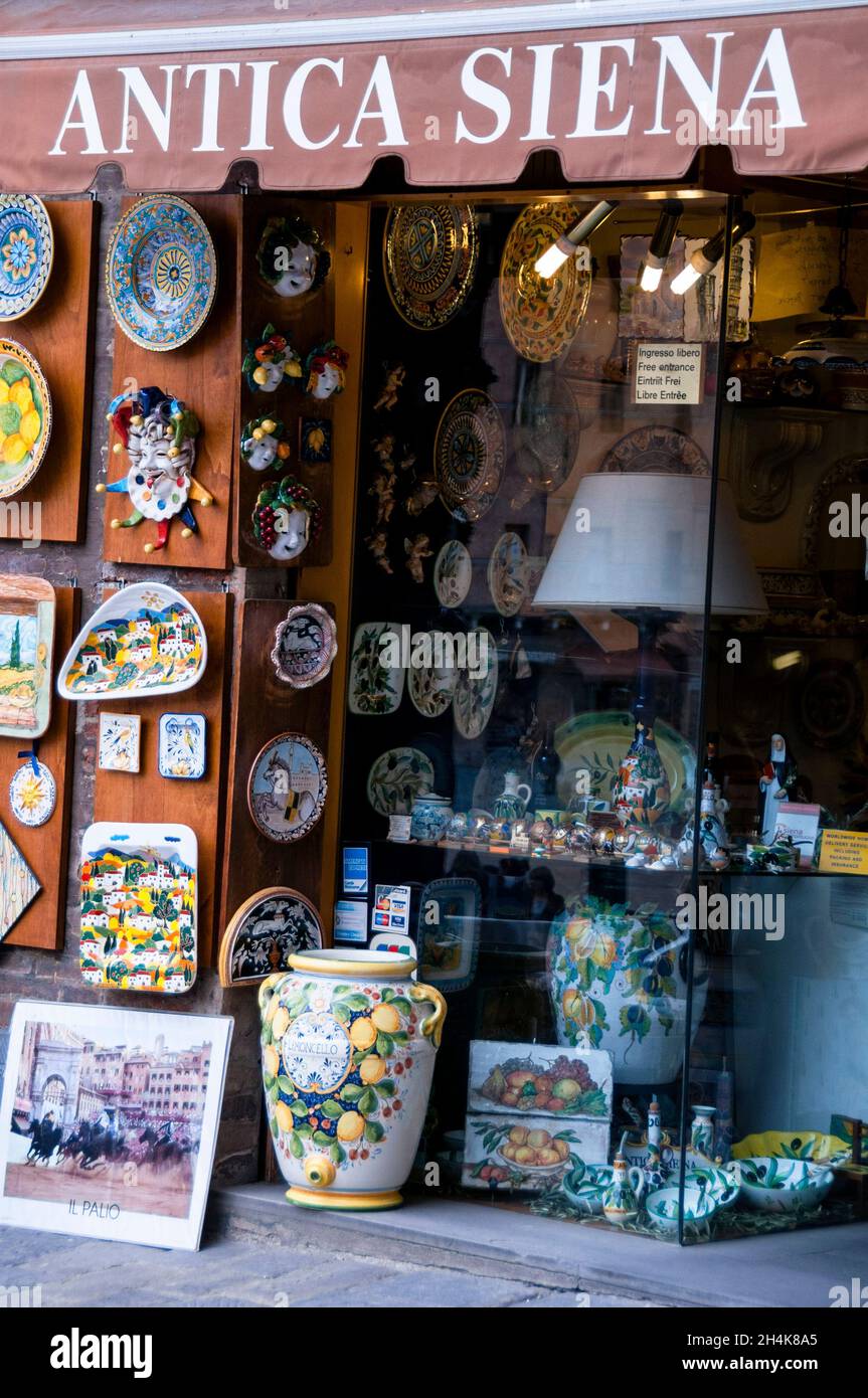 Tuscany italy ceramic painted pottery hires stock photography and