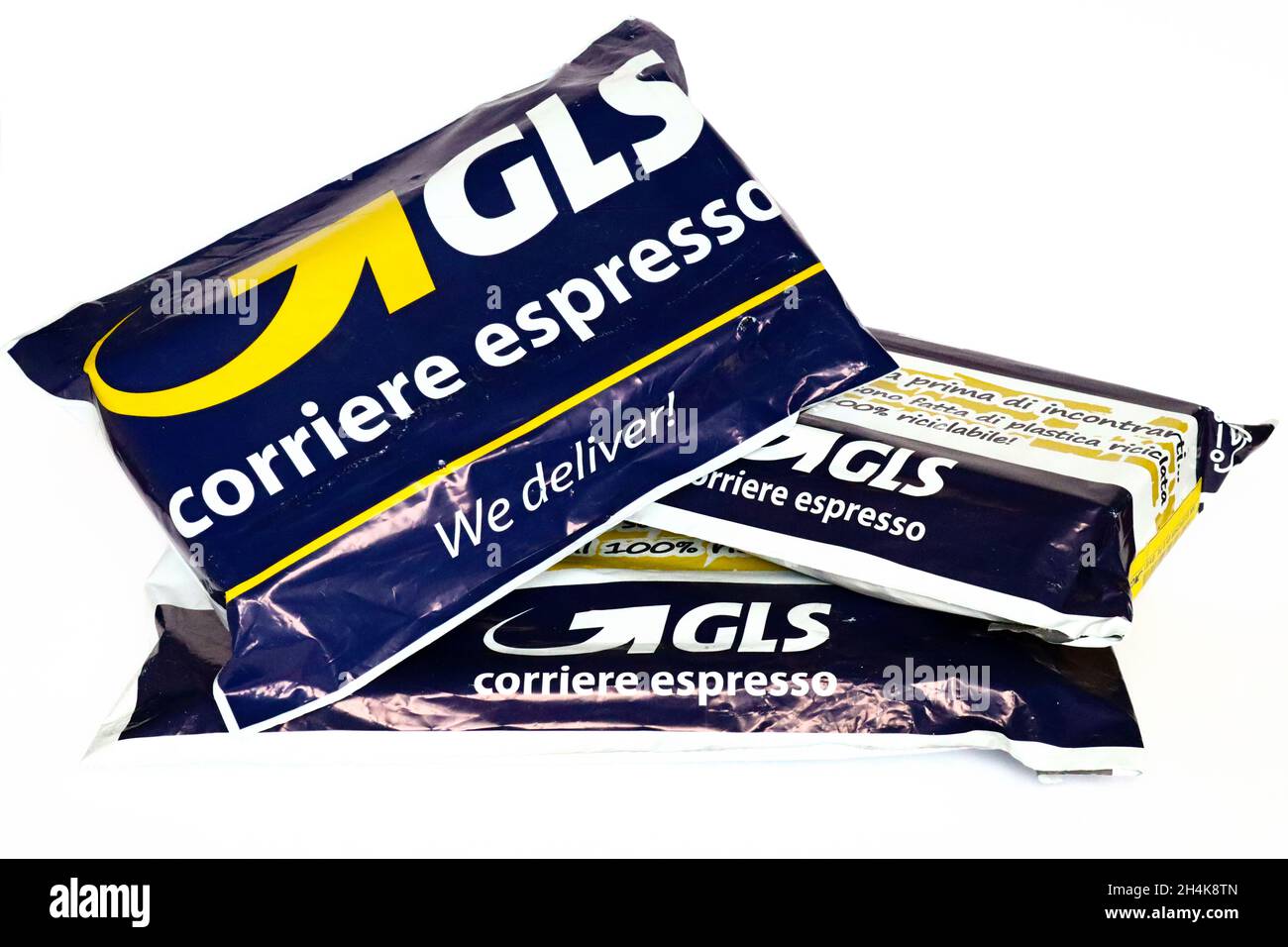 GLS Express Parcels. GLS (General Logistics Systems) is an International  Courier service delivery Stock Photo - Alamy