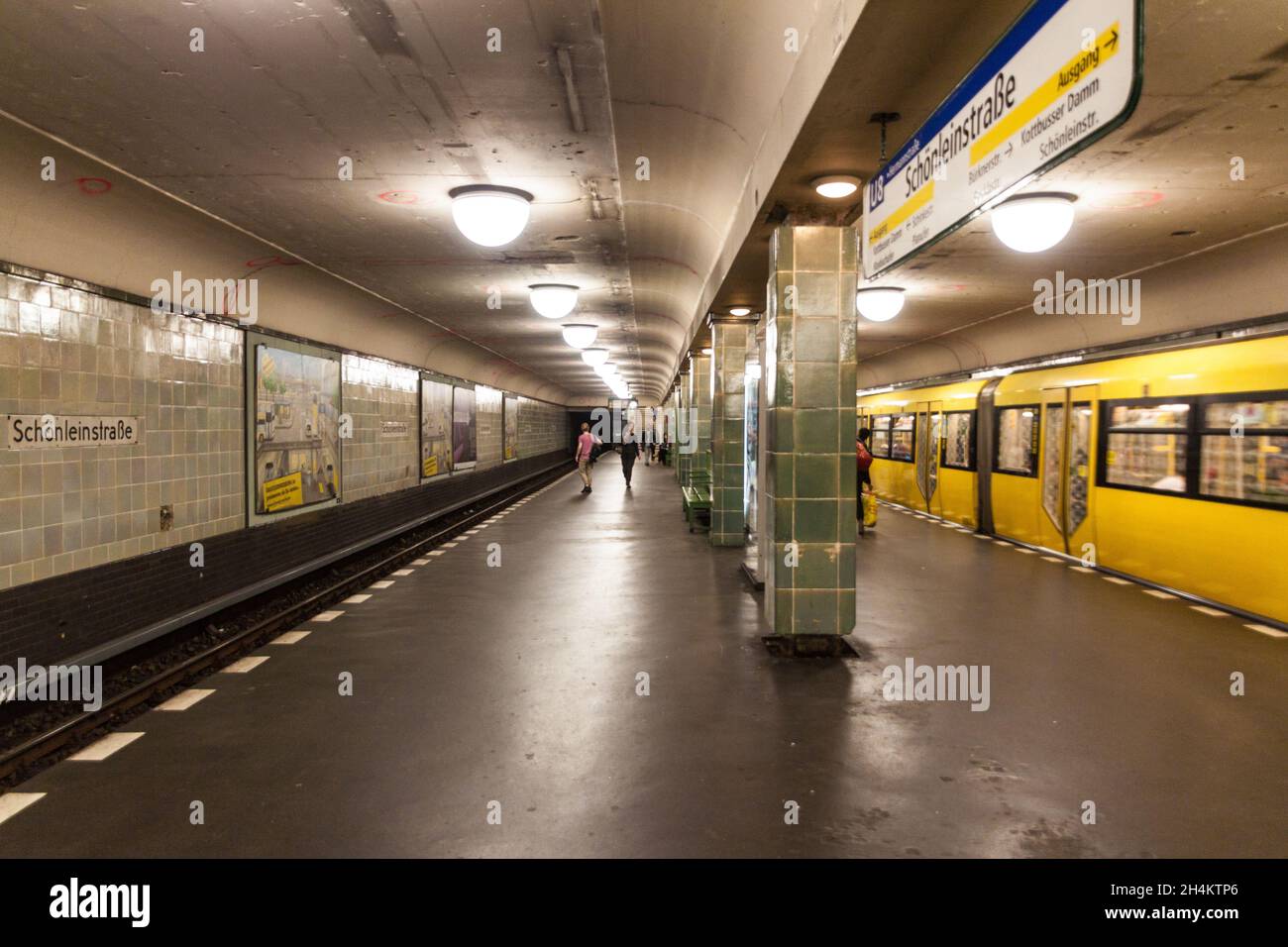 U Bahnhof Schnleinstrasse
