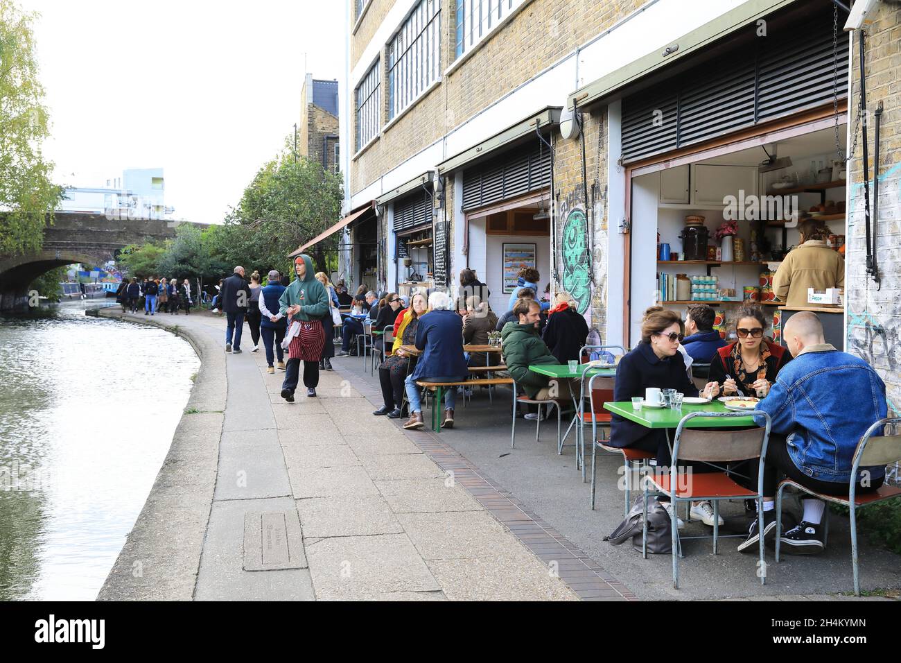 The popular Towpath Cafe in autumn on Regents Canal in Haggerston, east London, UK Stock Photo