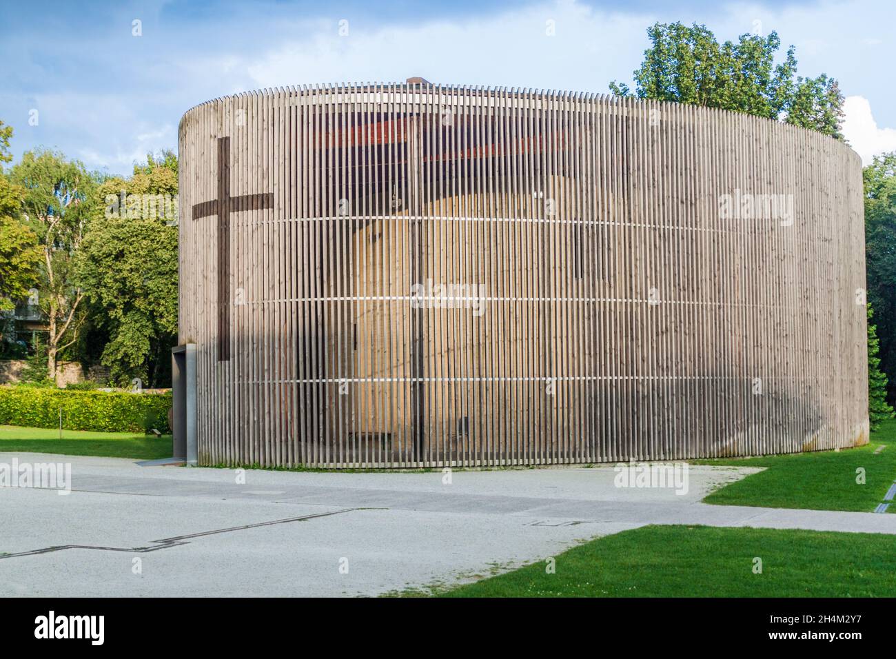 Chapel Reconciliation Berlin Wall Memorial Hi res Stock Photography And chapel-reconciliation-berlin-wall-memorial-hi-res-stock-photography-and