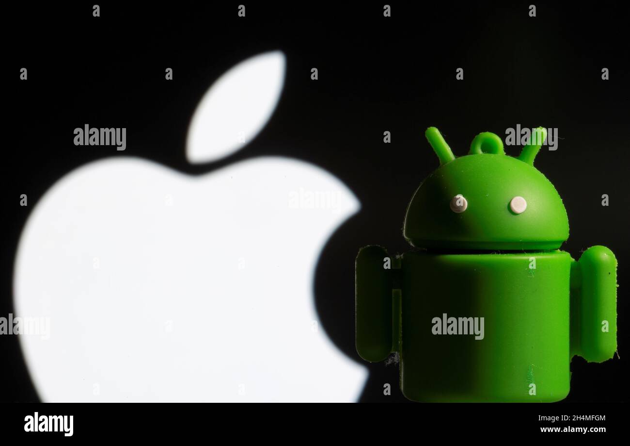 A 3-D printed Android logo is seen in front of a displayed Huawei logo in  this illustration picture May 20, 2019. REUTERS/Dado Ruvic/Illustration  Stock Photo - Alamy