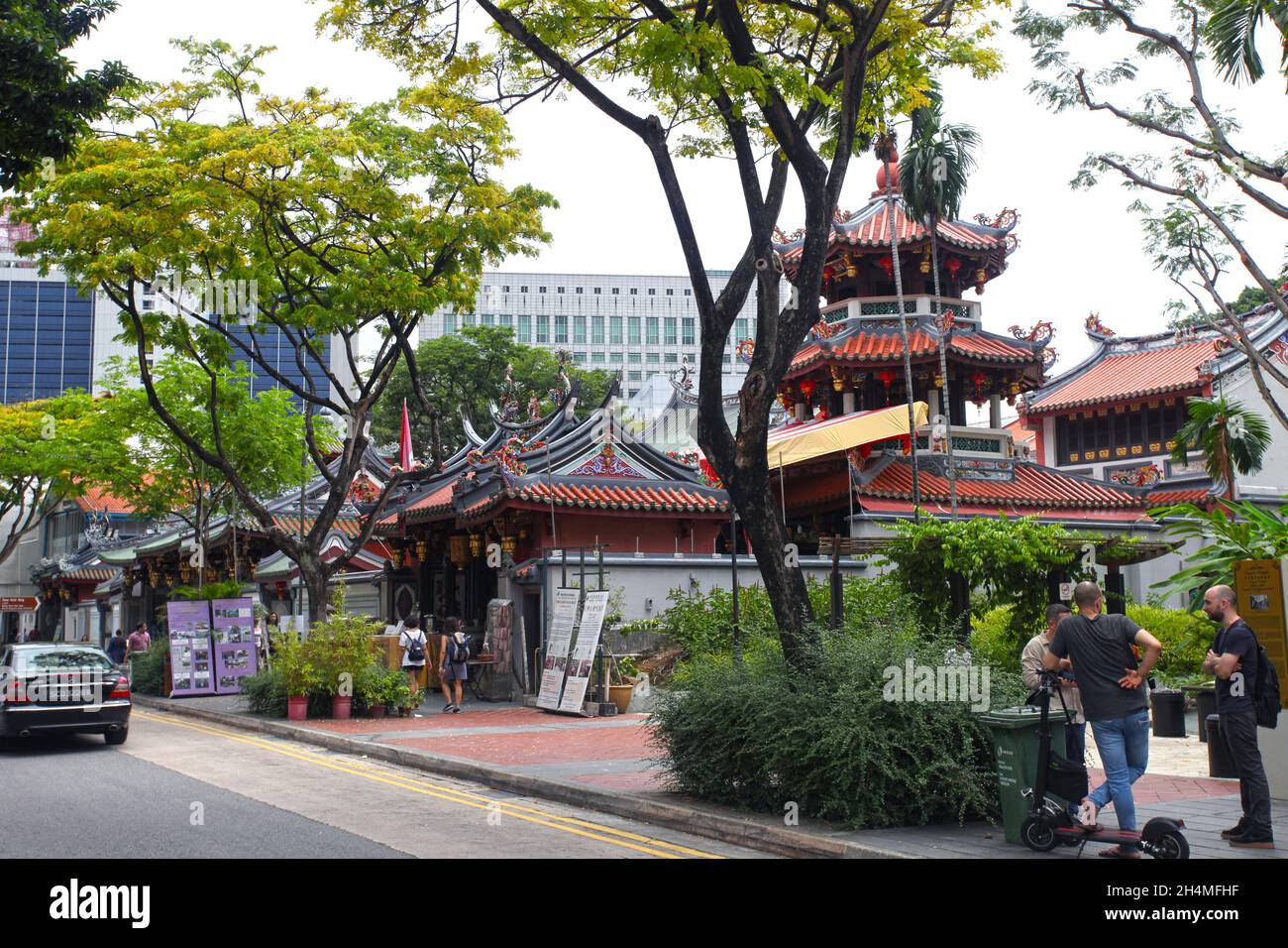 Thian Hock Keng Chinese temple on Telok Ayer Street in Chinatown ...