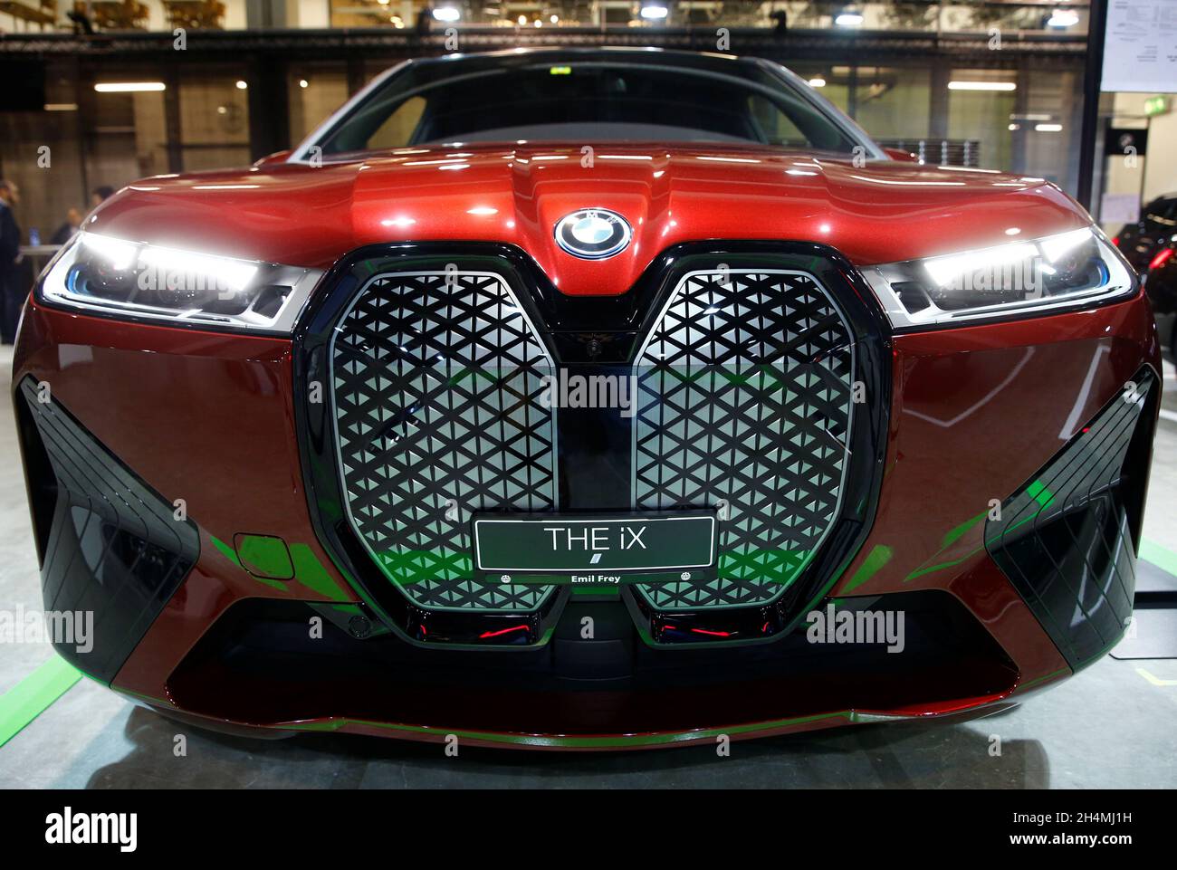 An electric-powered BMW iX xDrive 50 car is seen during a media preview at  the Auto Zurich Car Show in Zurich, Switzerland November 3, 2021.  REUTERS/Arnd Wiegmann Stock Photo - Alamy