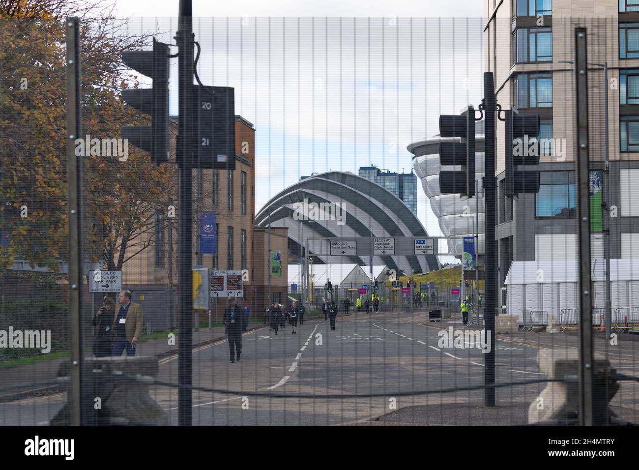security fencing outside the COP26 venue, Glasgow, Scotland, UK Stock