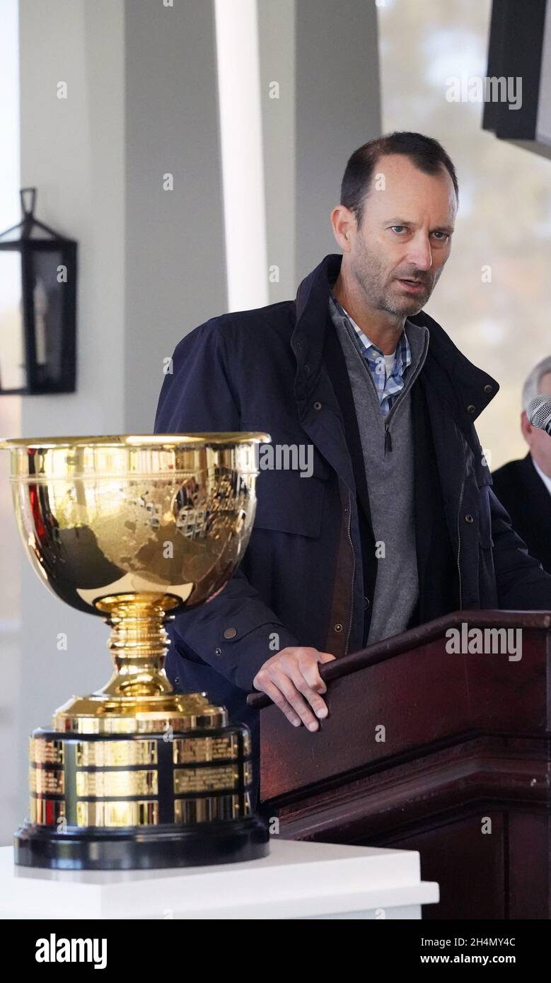Town And Country, United States. 03rd Nov, 2021. St. Louis Cardinals  President, Bill DeWitt III, makes his remarks after it was announced that  the President's Cup Golf Tournament will be played at