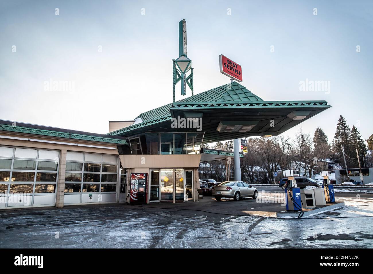 Gas station in Cloquet, Minnesota designed by Frank Lloyd Wright for R. W. Lindholm. It opened in 1958 and today is run by Lindholm's grandson. Stock Photo