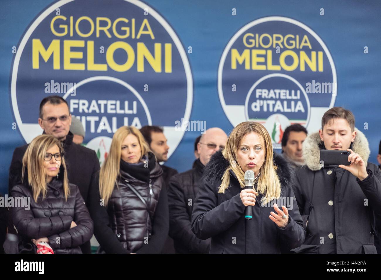 Piacenza, Italy, 18 January 2020. Mrs Giorgia Meloni (on the right) speaking during political campaign for regional elections. Stock Photo