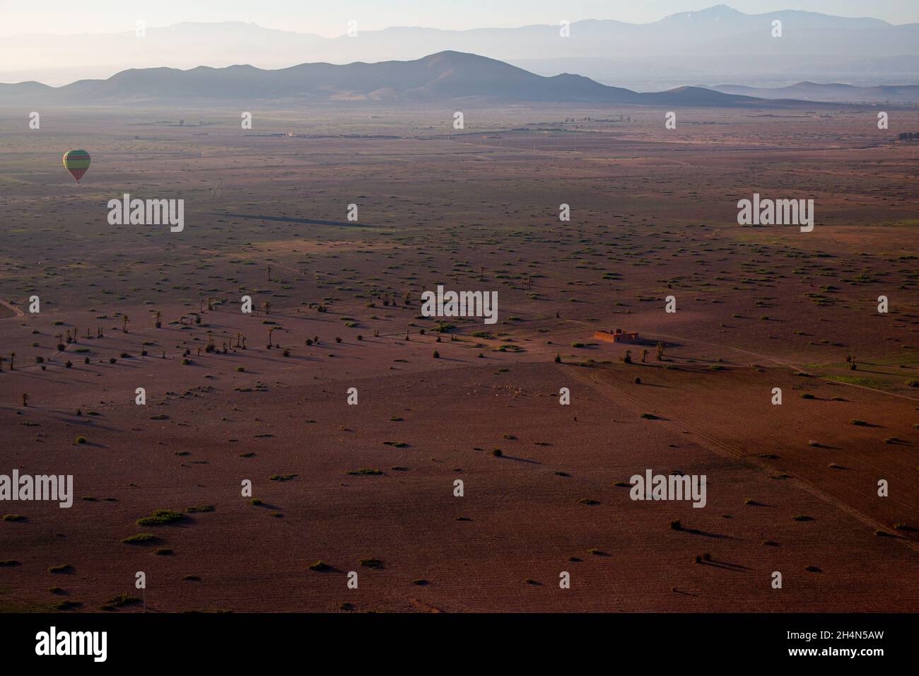 Hot air balloon mountains near hires stock photography and images Alamy
