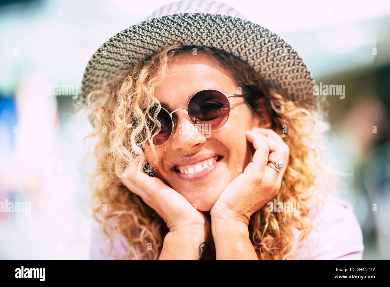 Prety woman hi-res stock photography and images - Alamy