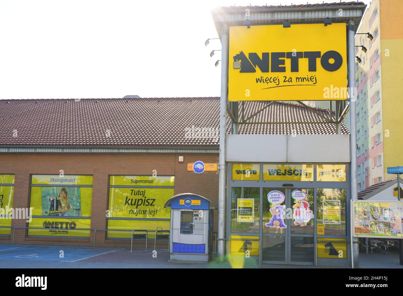 POLAND, BYDGOSZCZ - June 20, 2021: Logo Netto . European chain of local supermarkets of the Danish concern Salling Group Stock Photo
