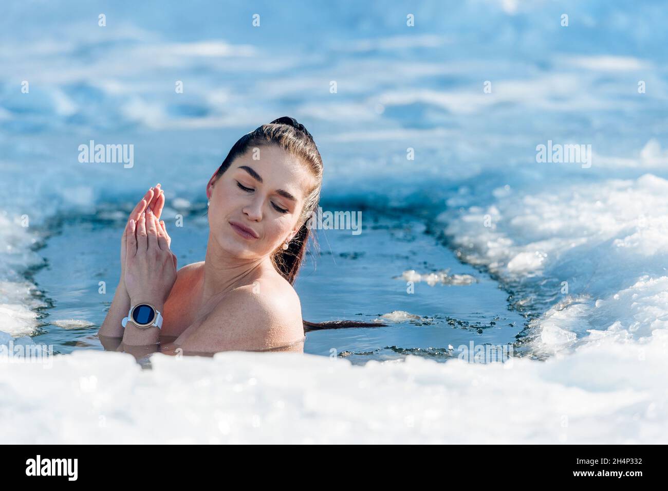 Frozen woman bikini hi-res stock photography and images - Alamy