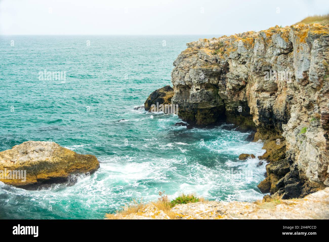 Breaking waves on the Tyulenovo Cliffs, Black Sea, Bulgaria Stock Photo