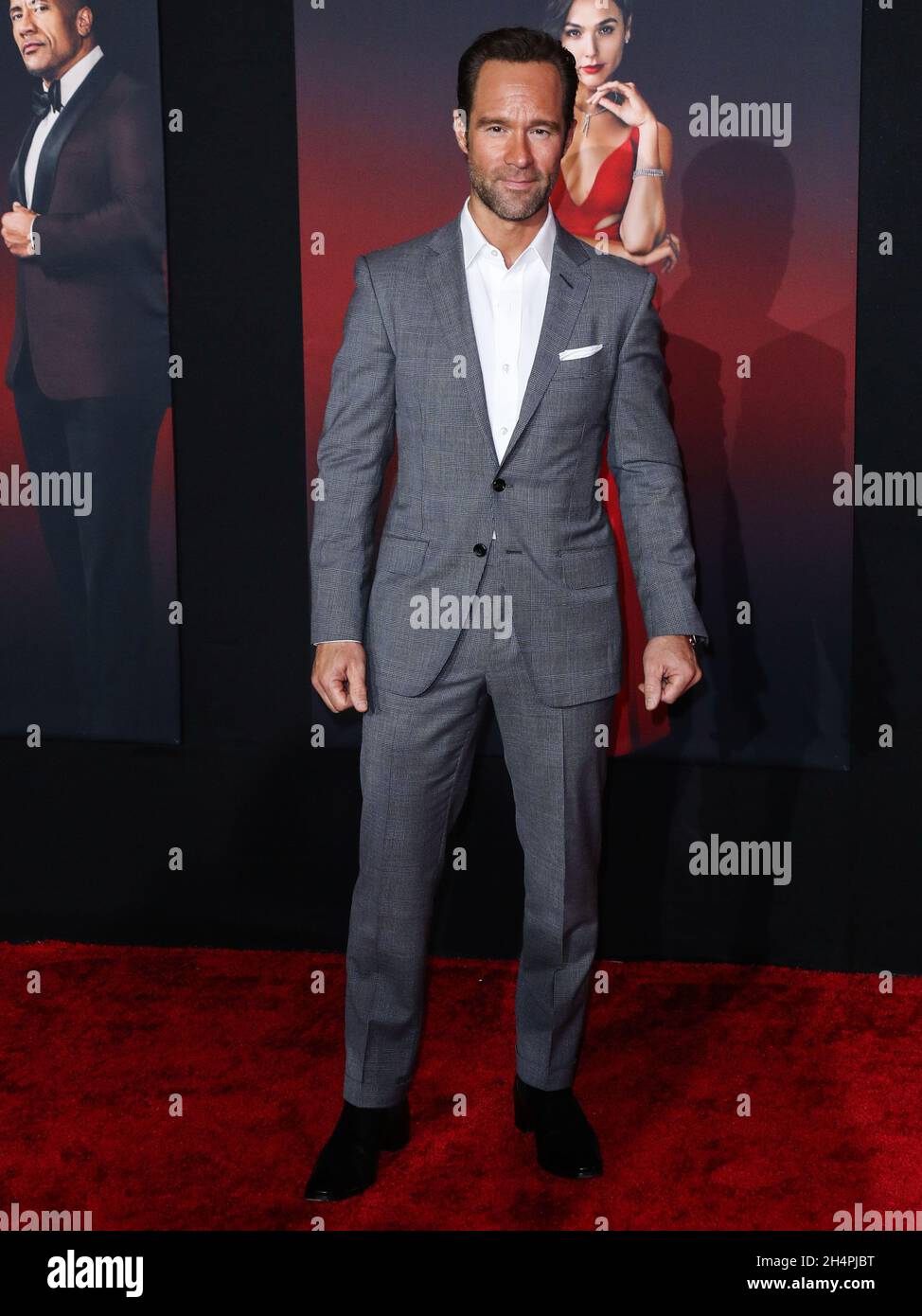 LOS ANGELES, CALIFORNIA, USA NOVEMBER 04 Actor Chris Diamantopoulos(05)