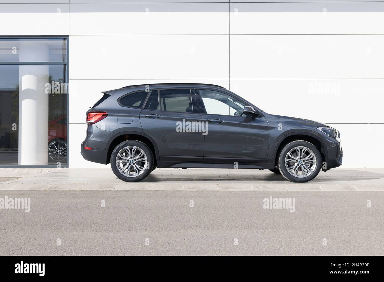 BARCELONA, SPAIN-APRIL 8, 2021: BMW X1 (F48, Second generation) sDrive18i  Stock Photo - Alamy