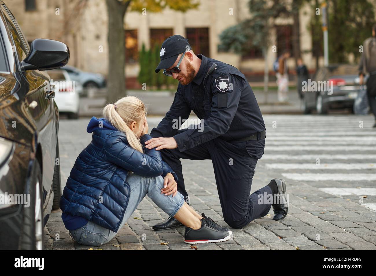 Woman police officer in outdoor hi-res stock photography and images - Alamy