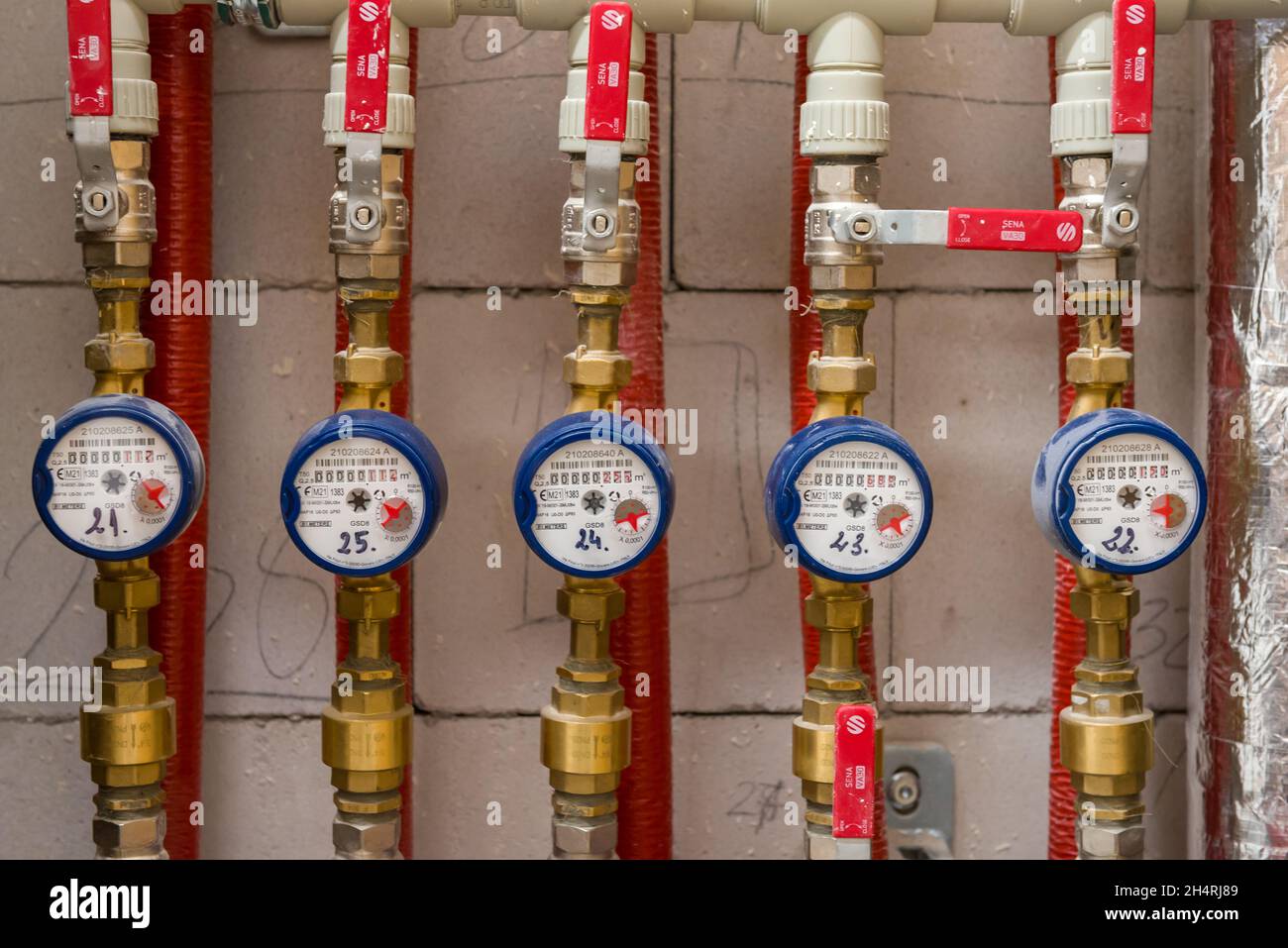 Residential water meter hires stock photography and images Alamy