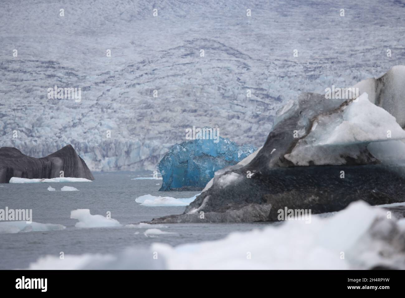 Beautiful view of icebergs in Jokulsarlon glacier lagoon, Vatnajokull National Park, Iceland Stock Photo