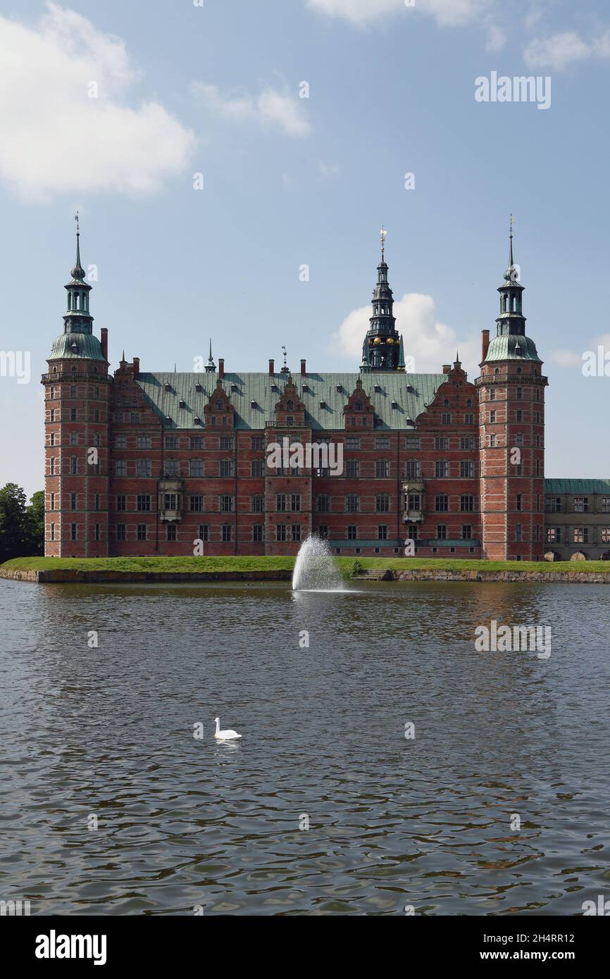 Lake and medieval castle. Frederiksborg, Hillerod, Denmark Stock Photo