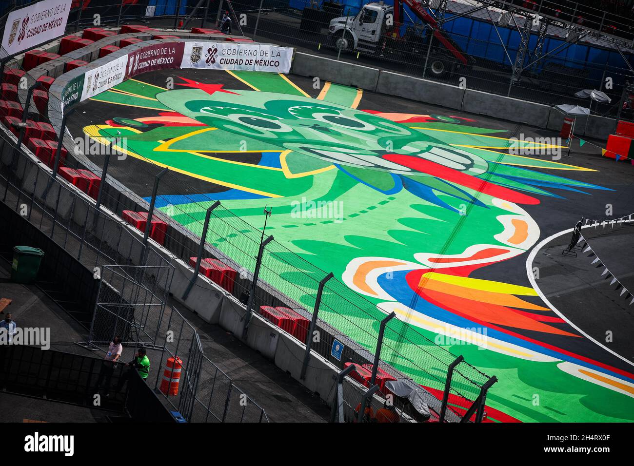 Paintings on the track during the Formula 1 Gran Premio De La Ciudad De Mexico  2021, Mexico City Grand Prix, 18th round of the 2021 FIA Formula One World  Championship from November