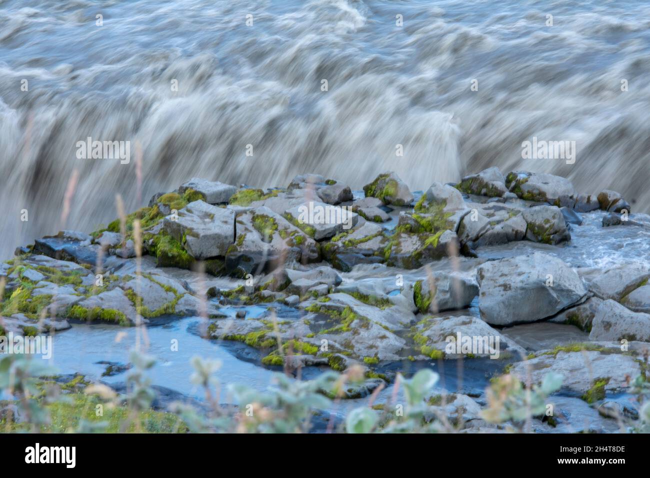 Landscape of grassy rocks and Detifoss waterfall Diamond Circle Stock ...