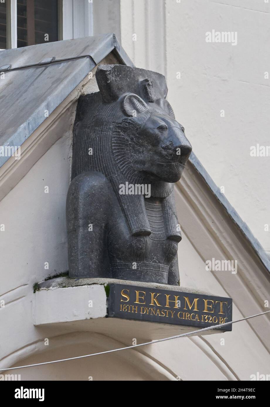 bust statue of sekmet outside sothebys auction house Stock Photo