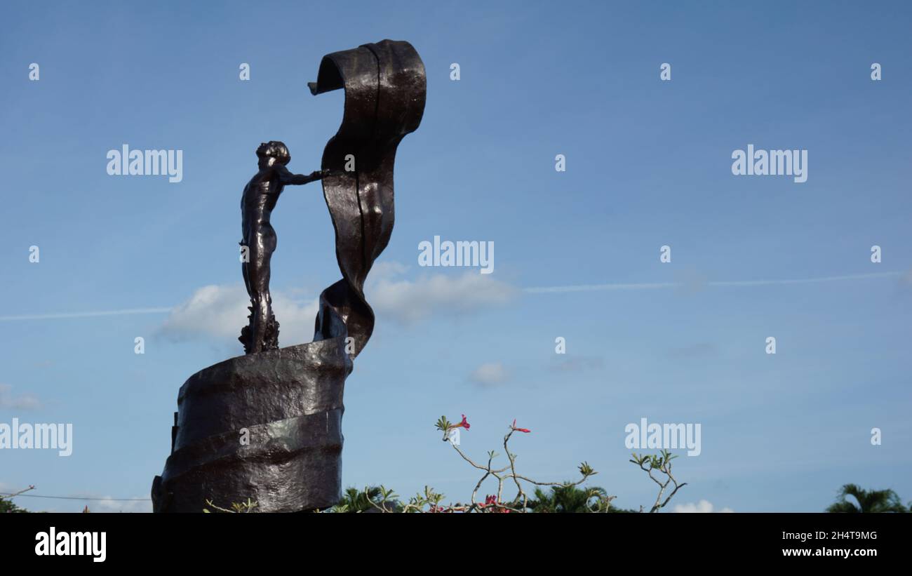 Oblation statue in UPLB Open University Stock Photo Alamy