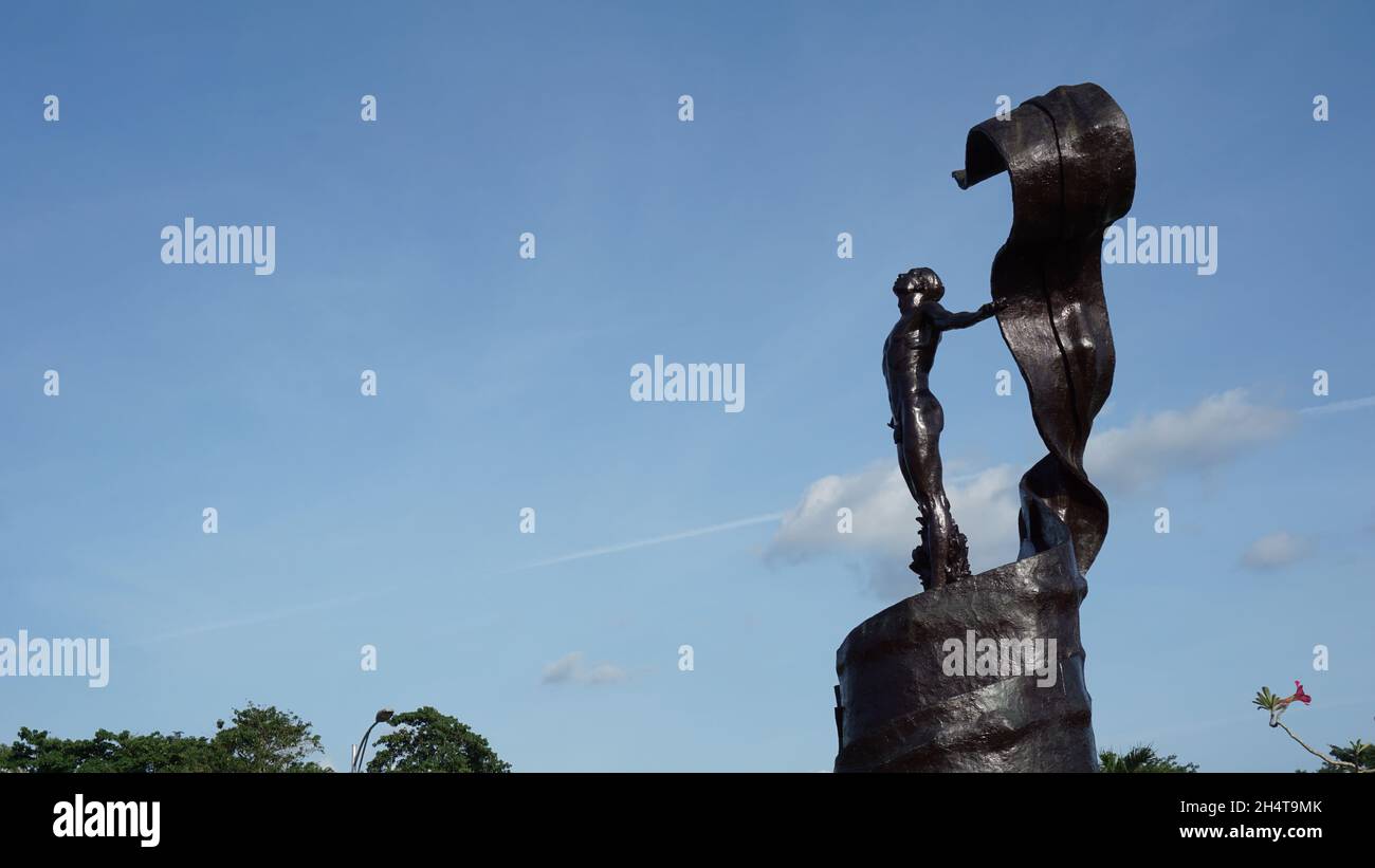 Oblation statue in UPLB Open University Stock Photo Alamy