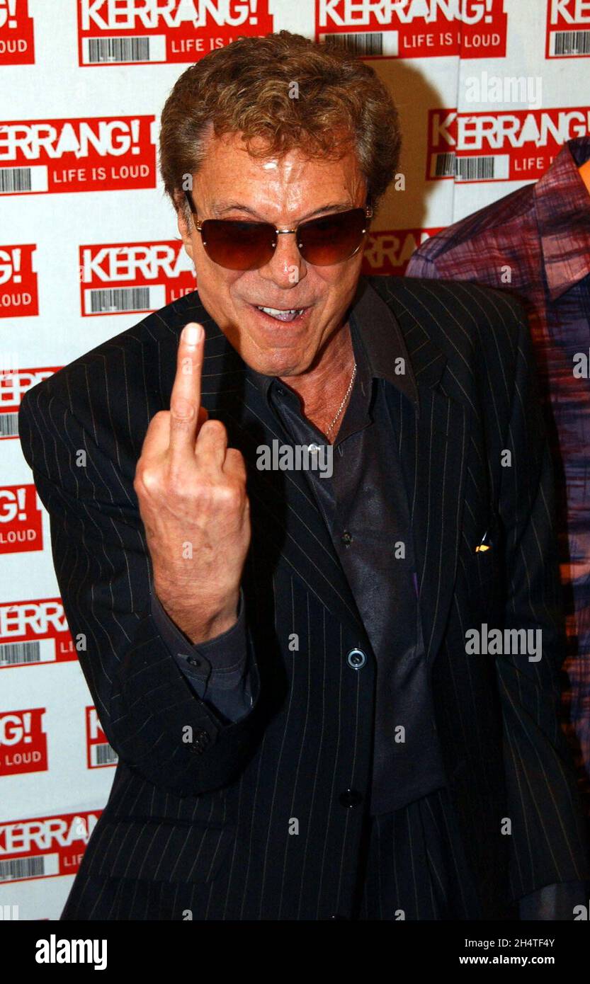 EDS NOTE GESTURE File photo dated 27/08/2001 of Lionel Blair arriving at the Kerrang Awards in London. Showbiz veteran Blair has died aged 92, his agent has told the PA news agency. Issue date: Thursday November 4, 2021. Stock Photo