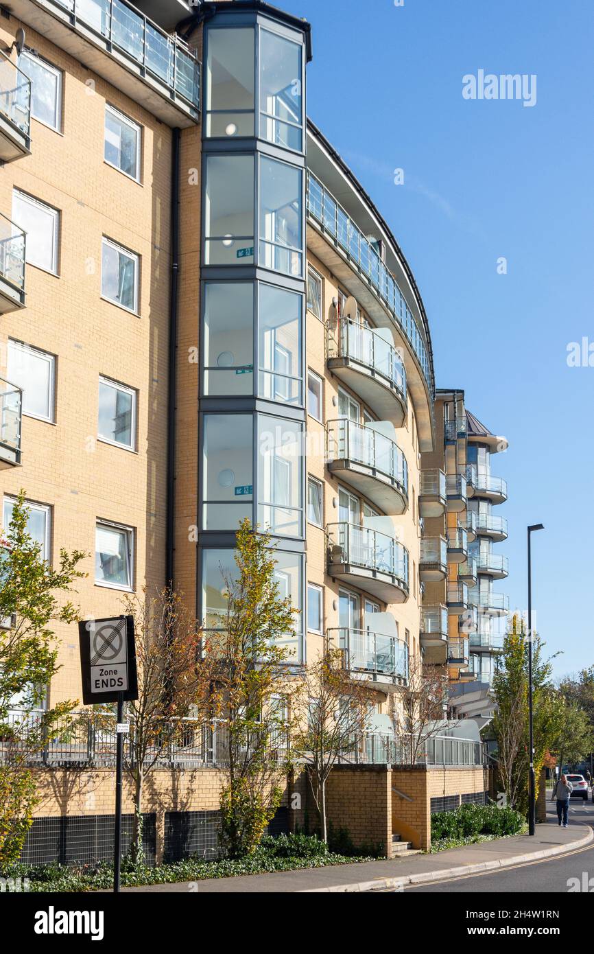 Highfield road hires stock photography and images Alamy