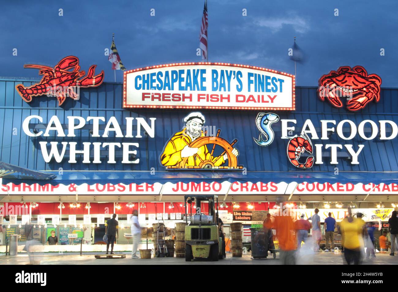 Municipal fish market at the wharf hi-res stock photography and images