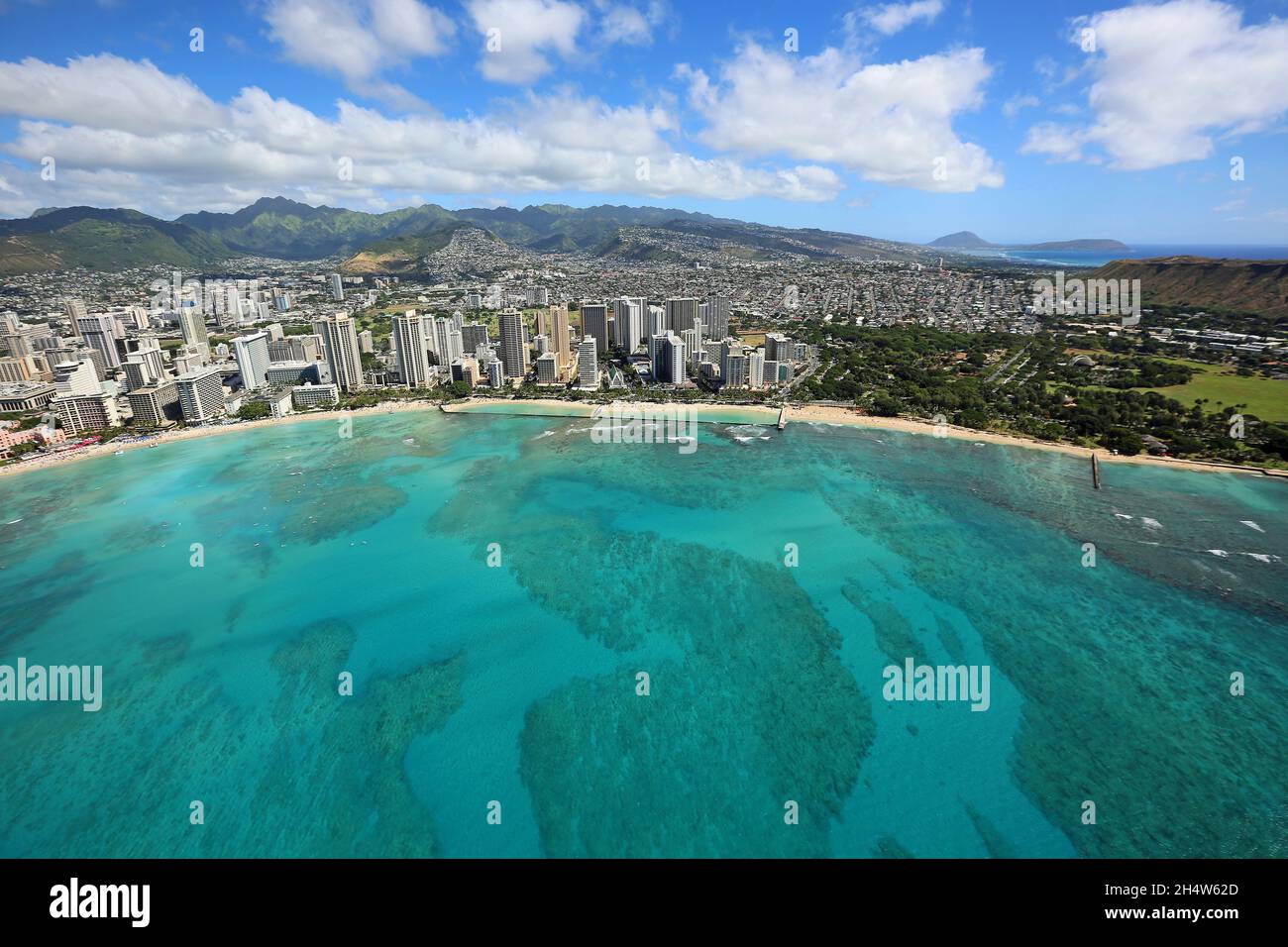 Waikiki bay water hires stock photography and images Alamy