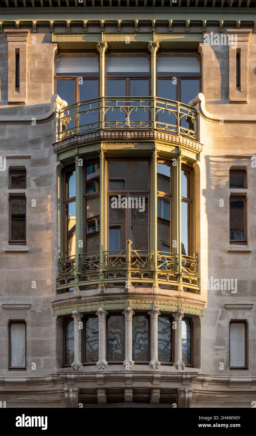 Brüssel, Bruxelles, Hôtel Tassel (Maison Tassel), Gründungsbau des Art Nouveau 1883-1884 von Victor Horta erbaut, Fassade mit Erker Stock Photo