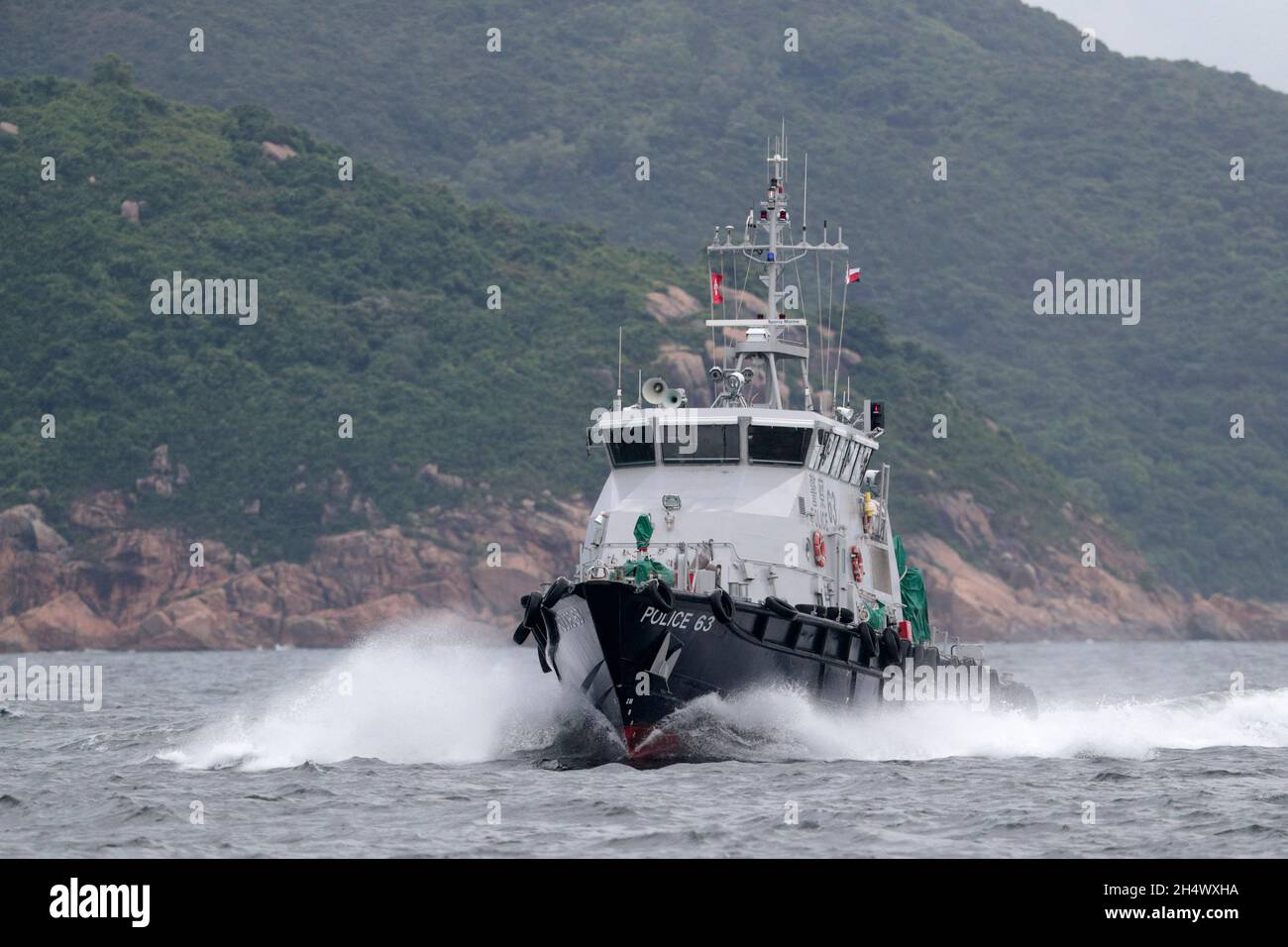 Police Launch 63, - at full speed - south of Aberdeen, Hong Kong 29th August 2021 Stock Photo