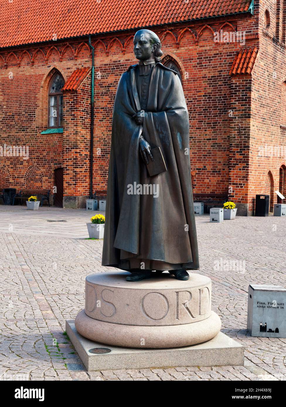 Statue of Henrik Schartau in Lund, Scania, Sweden Stock Photo - Alamy