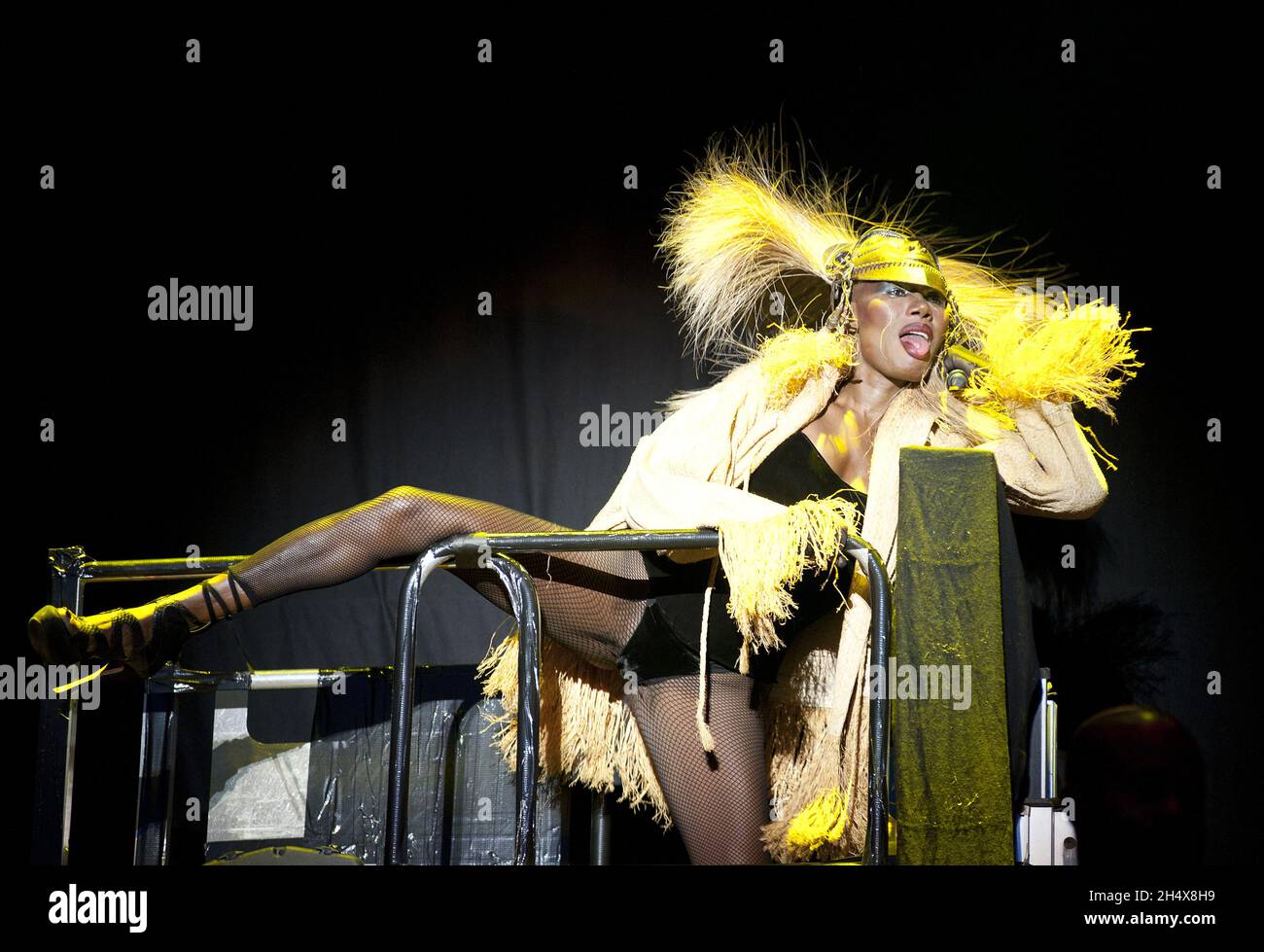 grace jones slave to the rhythm