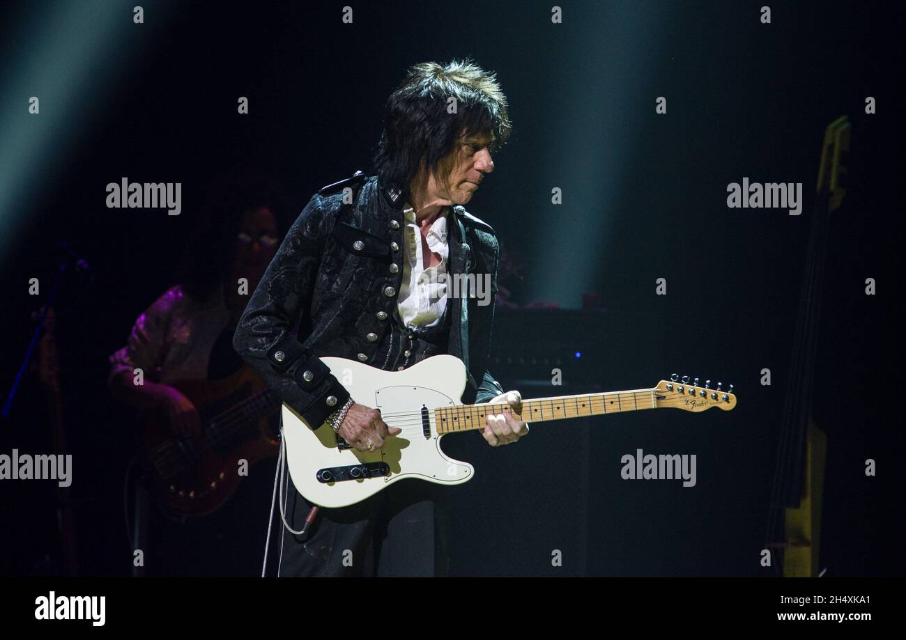 Jeff Beck live on stage on at the Symphony Hall, Birmingham Stock Photo
