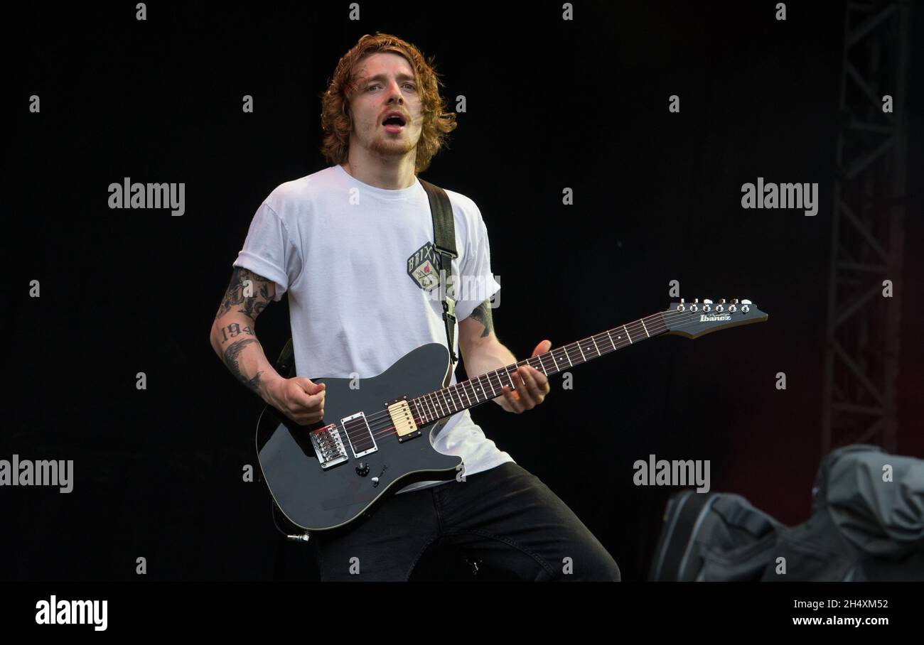 Mat Welsh of While She Sleeps live on stage on day 2 at Download Festival  on 14th June - Donington Park Stock Photo - Alamy
