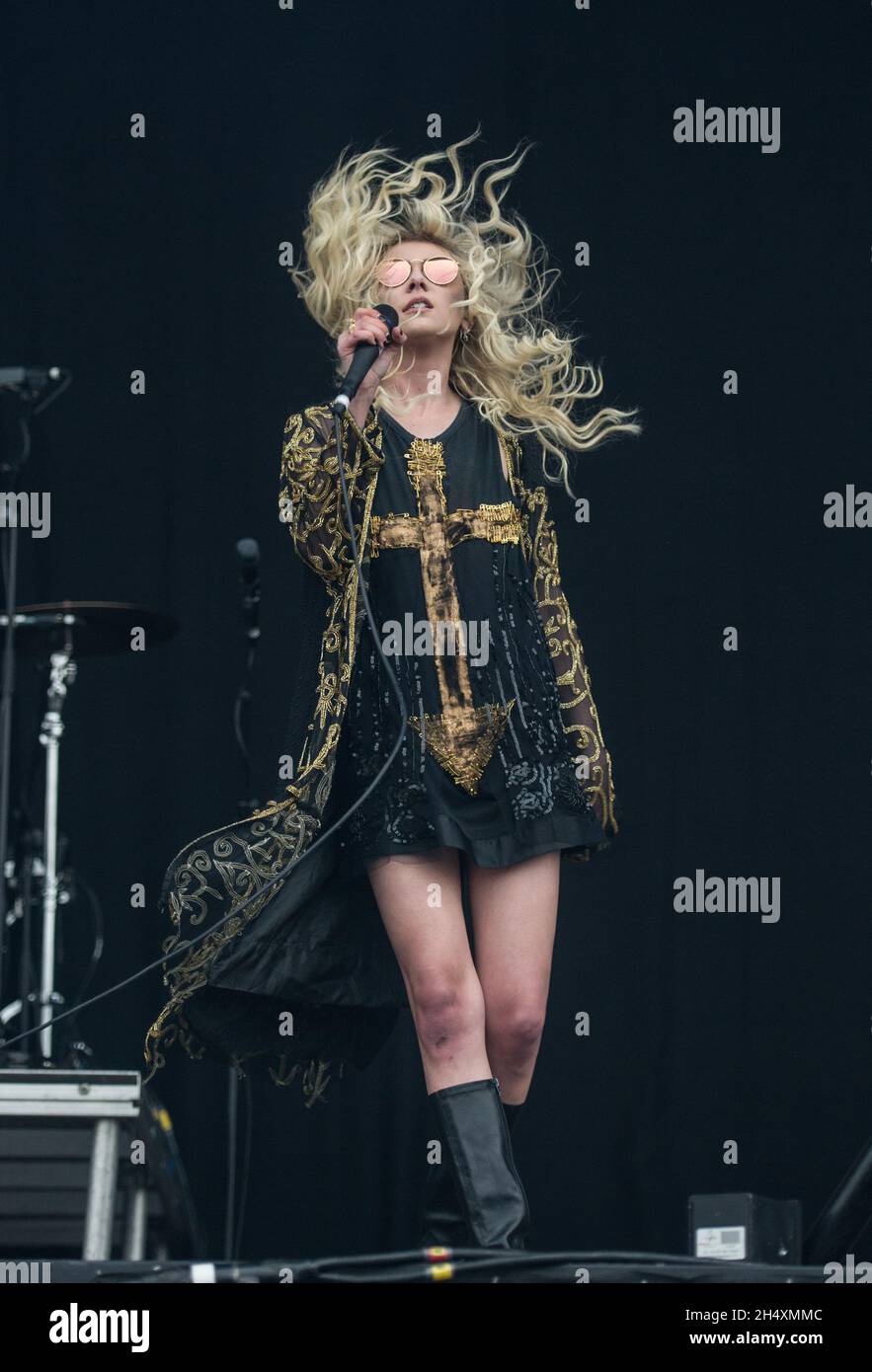 Taylor Momsen of Pretty Reckless live on stage on day 3 at Download Festival on 15th June 2014 - Donington Park Stock Photo