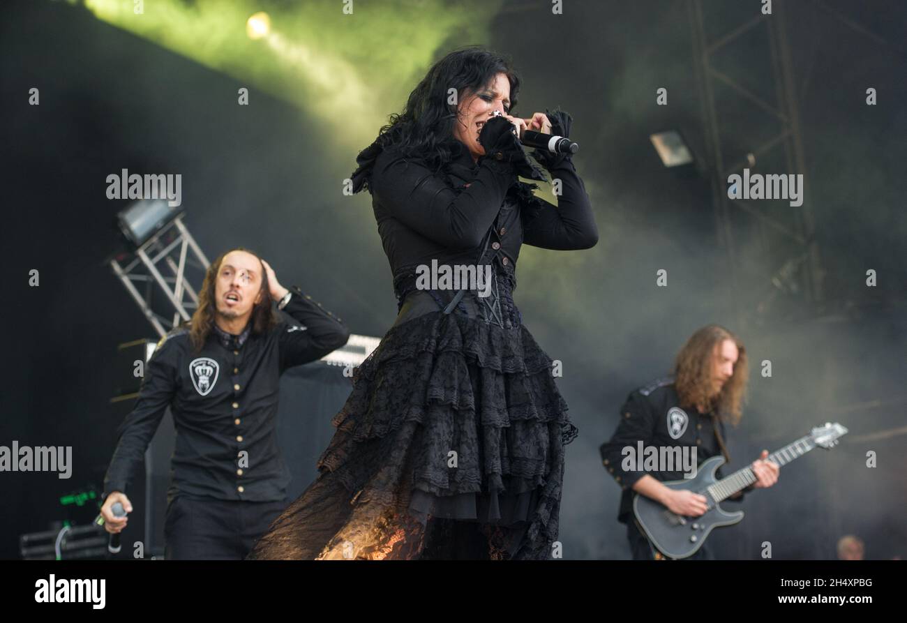 Cristina Scabbia Live