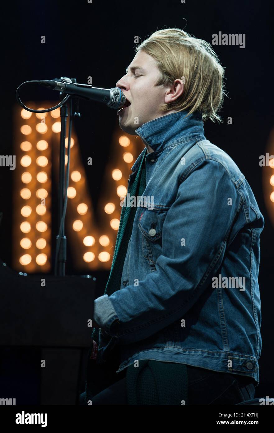 Tom odell entertainment hi-res stock photography and images - Alamy