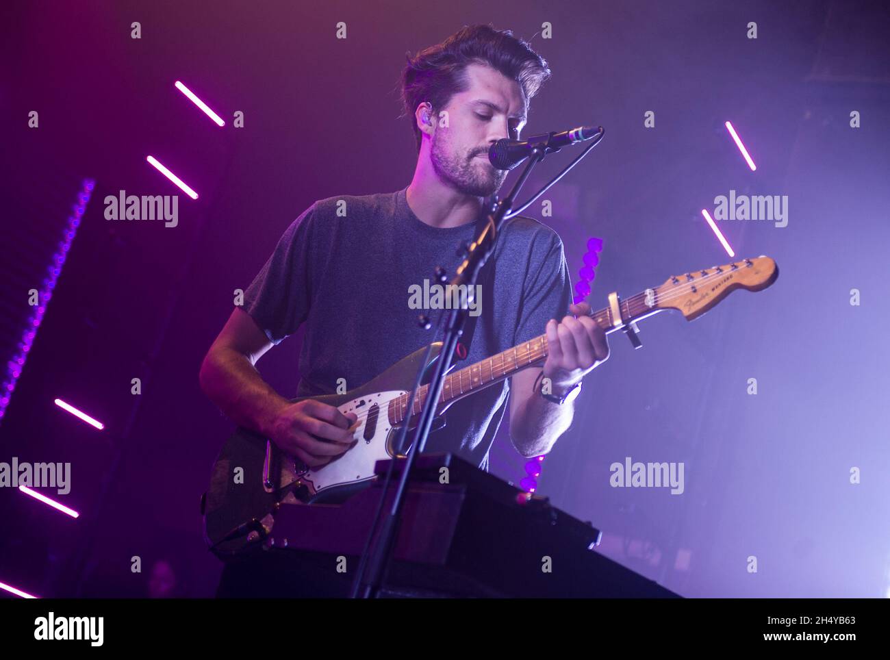 Anthony West of Oh Wonder performing live on stage a The O2 Institute in Birmingham, UK. Picture date: Saturday 04 November, 2017. Photo credit: Katja Ogrin/ EMPICS Entertainment. Stock Photo