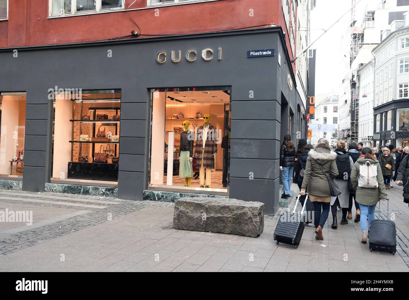 Gucci one 100 years hi-res stock photography and images - Alamy