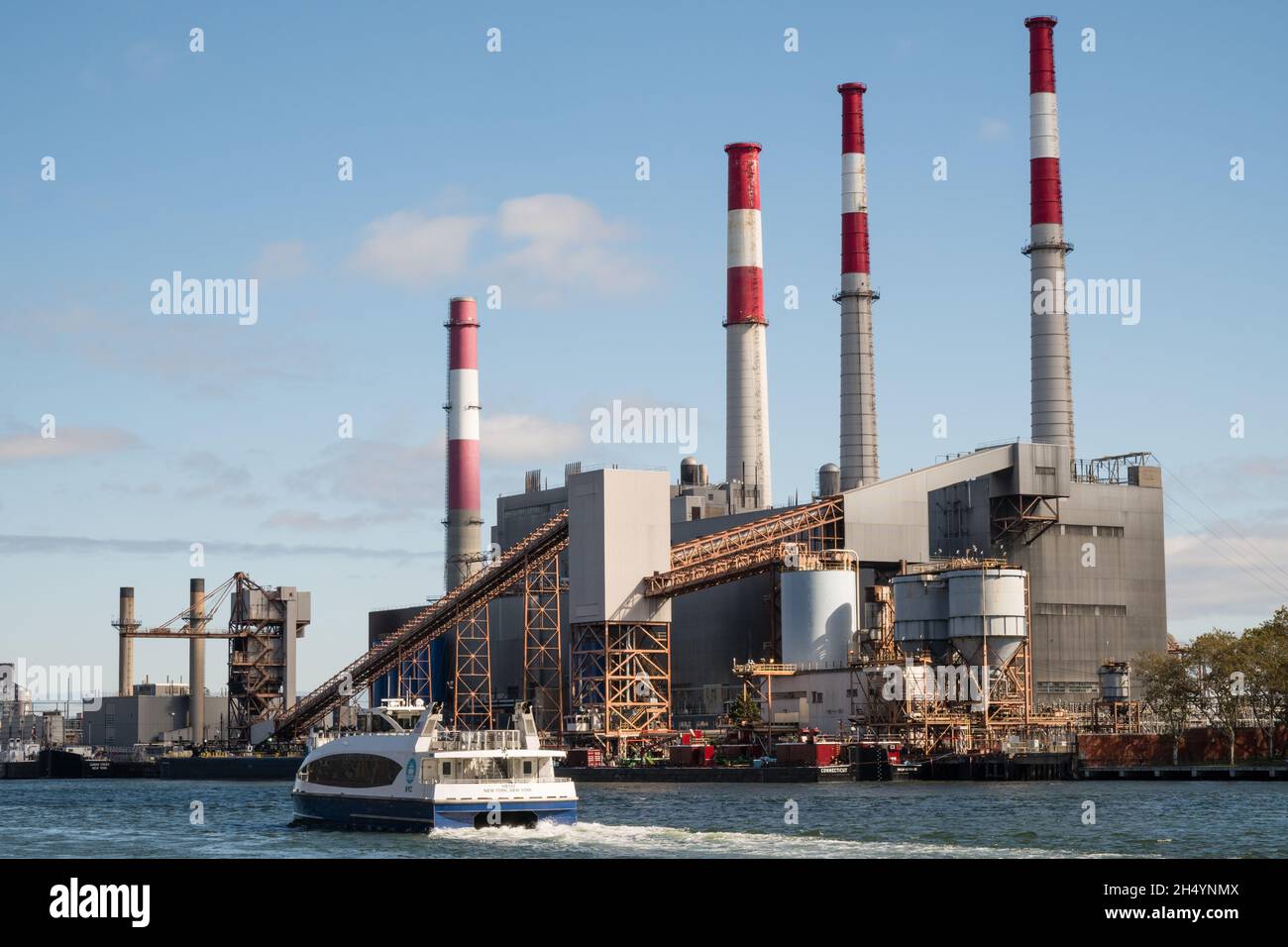 New York, NY, US-October 28, 2021: Ravenswood Generating Station - a large power plant in  New York which is fueled by fuel oil and natural gas. Stock Photo