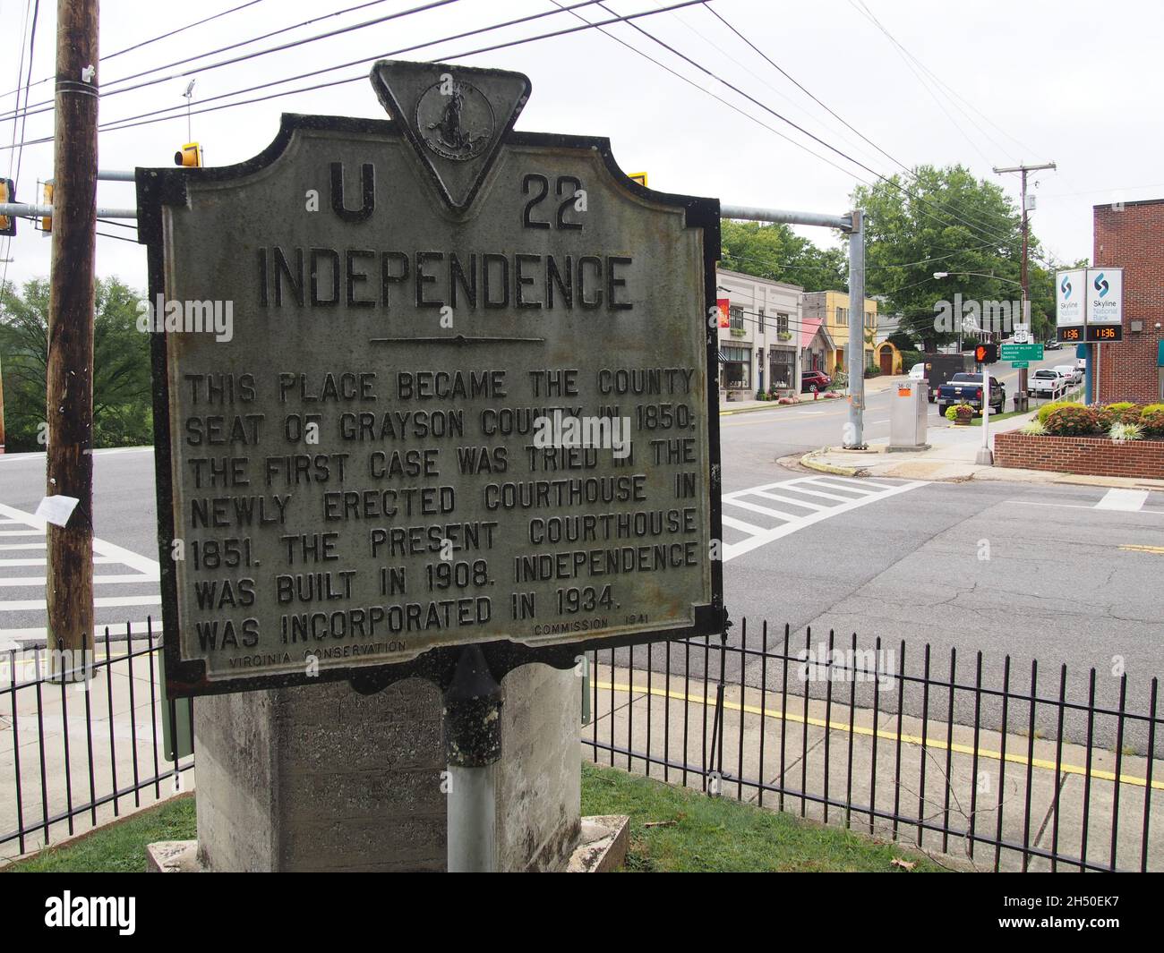 Plaque marking the town and some history of Independence, Virginia, and the location and history of its courthouse, USA 2021 © Katharine Andriotis Stock Photo