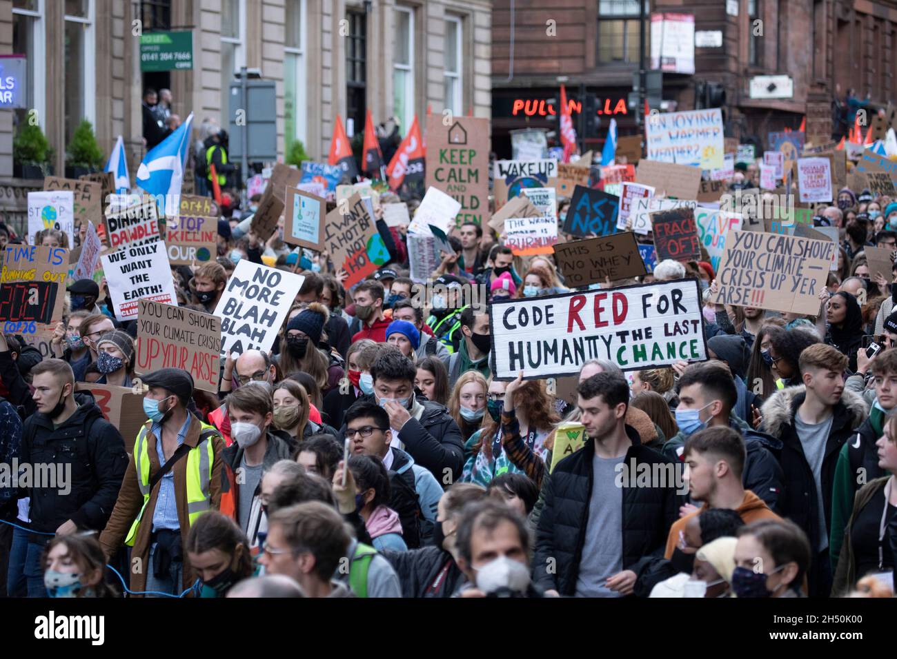 COP26 Fridays for Future, Climate Strike, Kelvingrove Park, Glasgow, UK. 5th Nov, 2021. Environmental activist Greta Thunberg has issued a rallying call to Glaswegians and others to join the protest. Organised by Fridays for Future Scotland, with participants marching at 11.30am from Kelvingrove Park to George Square finishing the march at around 2.40pm for speeches in George Square. Credit: Arch White/Alamy Live News Stock Photo